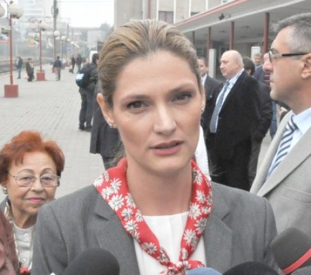 Mănescu: Vom demara discuţii cu partenerii chinezi pentru linia feroviară de mare viteză Viena - Bucureşti - Constanţa